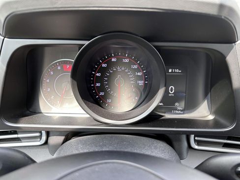 Used 2023 Hyundai Elantra SE FWD image 18
