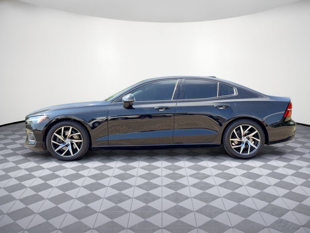 Used 2019 Volvo S60 T5 Momentum w/ Premium Package FWD image 2