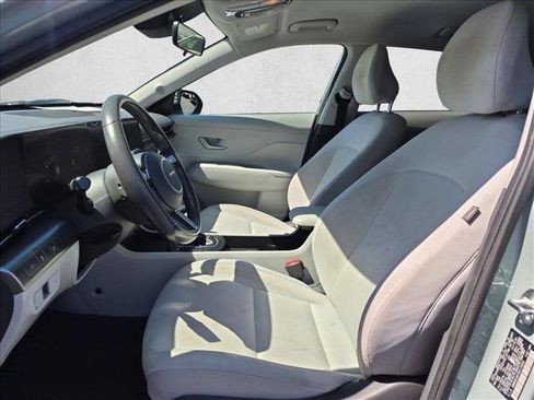 Used 2024 Hyundai Kona SEL AWD/4WD image 11