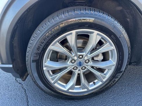 Used 2024 Ford Explorer Limited image 41