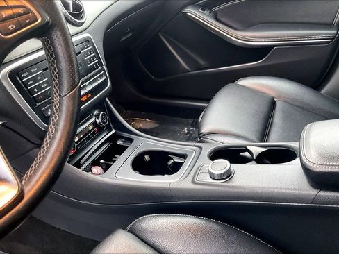 Used 2017 Mercedes-Benz GLA 250 4MATIC image 13