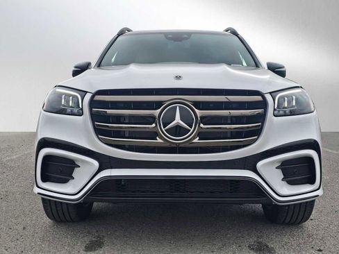 New 2026 Mercedes-Benz GLS 580 4MATIC image 8