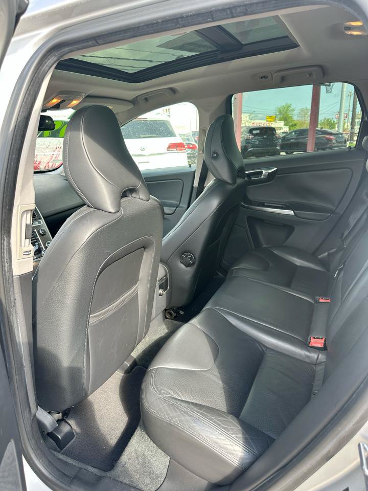 Used 2014 Volvo XC60 T6 AWD/4WD image 8