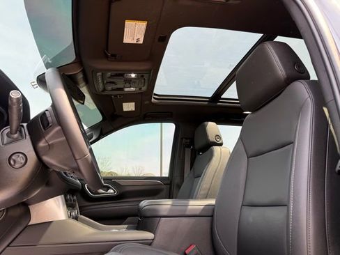 Used 2024 Chevrolet Tahoe Z71 w/ Off-Road Capability Package image 25