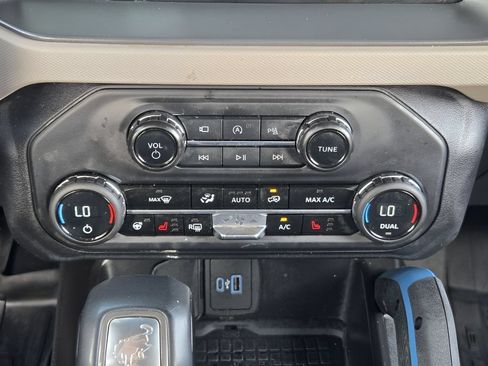 Used 2024 Ford Bronco Wildtrak AWD/4WD image 18
