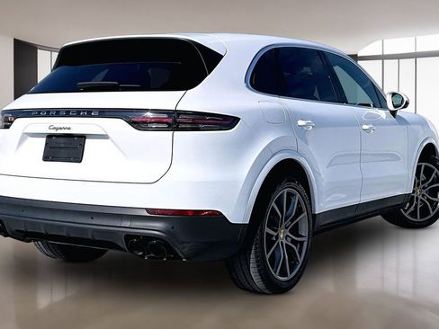 Used 2022 Porsche Cayenne image 6