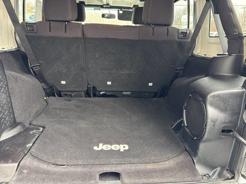 Used 2014 Jeep Wrangler Unlimited Sahara w/ Max Tow Package image 19
