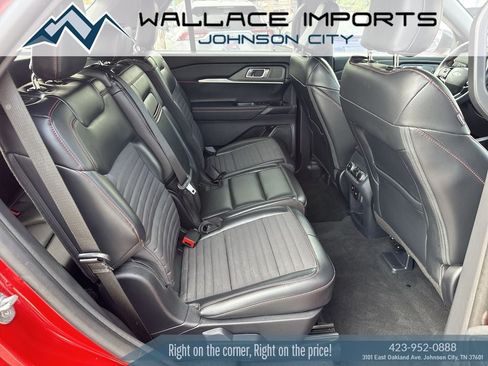 Used 2025 Ford Explorer ST-Line w/ ST-Line Street Pack AWD/4WD image 41
