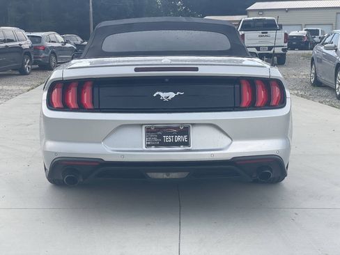 Used 2018 Ford Mustang Premium RWD image 6