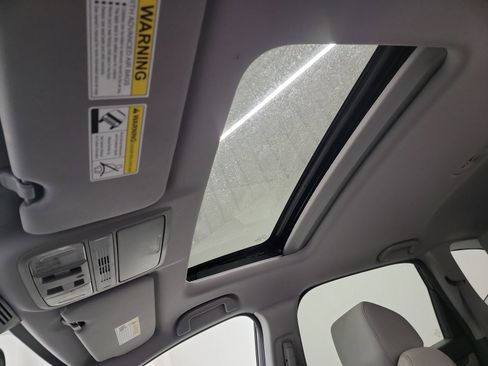 Used 2018 Honda CR-V EX image 24