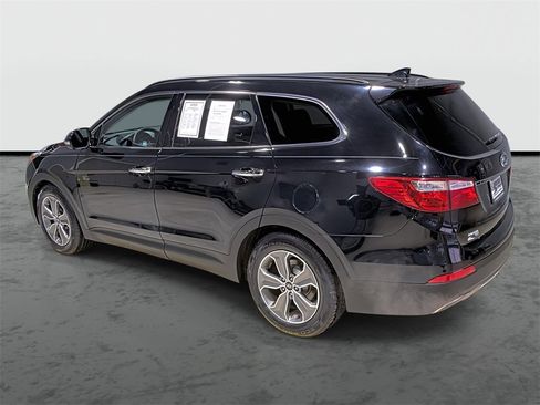 Used 2013 Hyundai Santa Fe GLS image 2