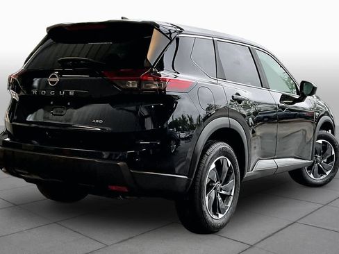 Used 2025 Nissan Rogue SV AWD/4WD image 11