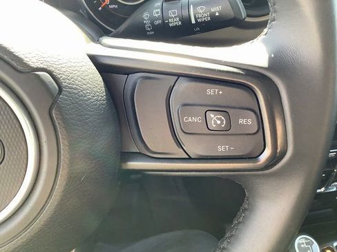 Used 2018 Jeep Wrangler Unlimited Sport S image 12