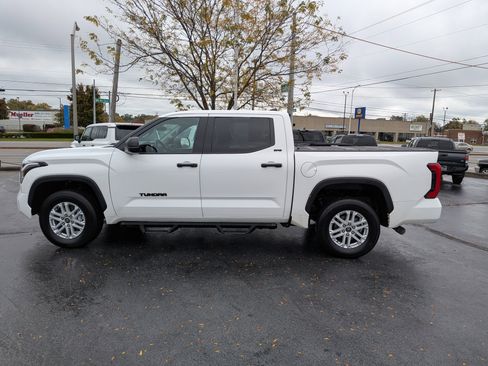 Used 2023 Toyota Tundra SR5 image 6