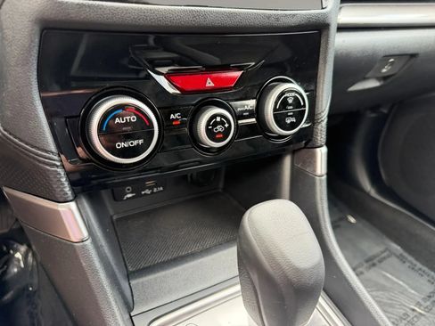 Used 2022 Subaru Forester Premium AWD/4WD image 26