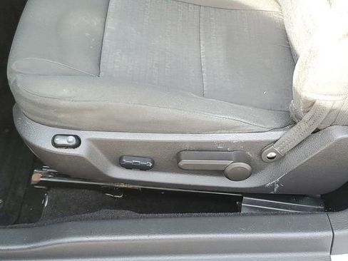 Used 2005 Ford Mustang V6 Deluxe image 22