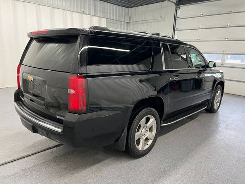 Used 2017 Chevrolet Suburban Premier AWD/4WD image 4