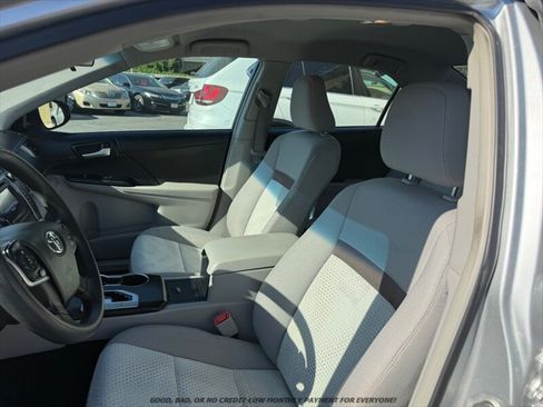 Used 2013 Toyota Camry LE FWD image 11