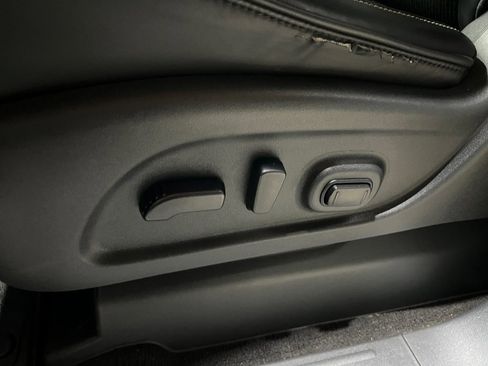 Used 2018 Nissan Titan PRO-4X image 24