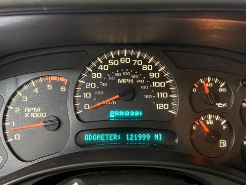 Used 2004 GMC Sierra 2500 SLE w/ Skid Plate Package AWD/4WD image 20