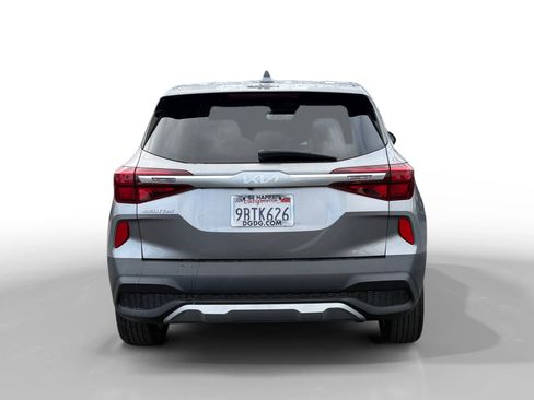 Certified 2022 Kia Seltos LX image 4