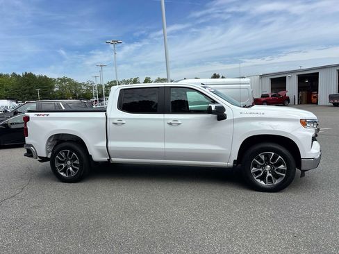 Used 2023 Chevrolet Silverado 1500 LT AWD/4WD image 2