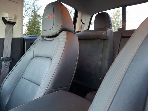 Certified 2022 GMC Canyon AT4 w/ Trailering Package image 18