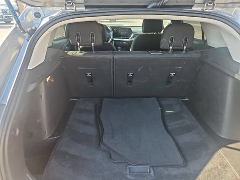 Used 2025 Chevrolet Trax LS w/ Driver Confidence Package FWD image 8
