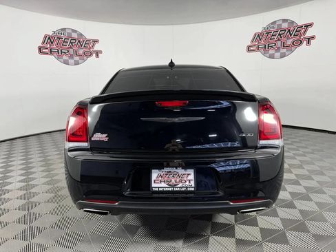Used 2023 Chrysler 300 Touring w/ Sport Appearance Package RWD image 6