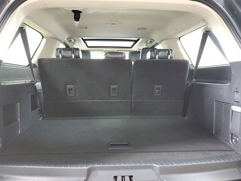 Used 2022 Ford Expedition Max XLT image 7