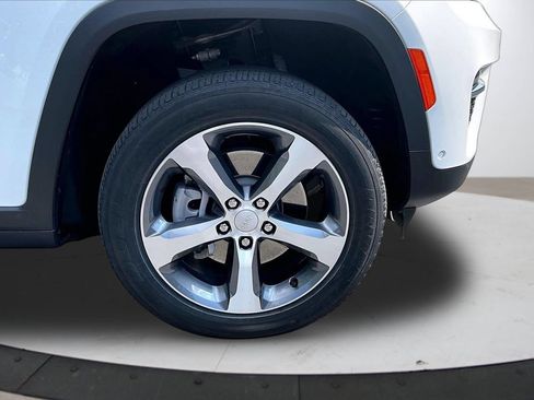 Used 2023 Jeep Grand Cherokee 4WD 4xe w/ Luxury Tech Group II image 35