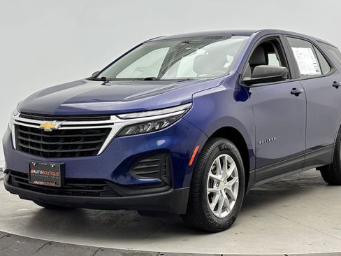 Used 2022 Chevrolet Equinox LS image 8