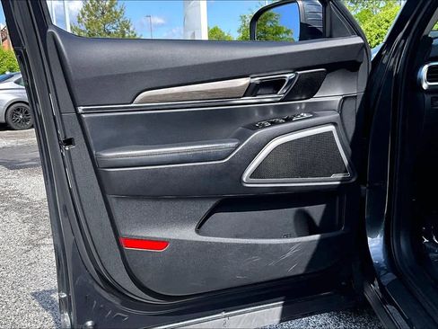 Used 2021 Kia Telluride EX w/ EX Premium Package AWD/4WD image 22