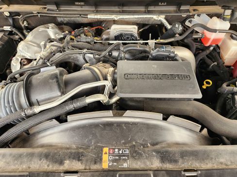 Used 2025 Chevrolet Silverado 2500 High Country w/ High Country Premium Package AWD/4WD image 33