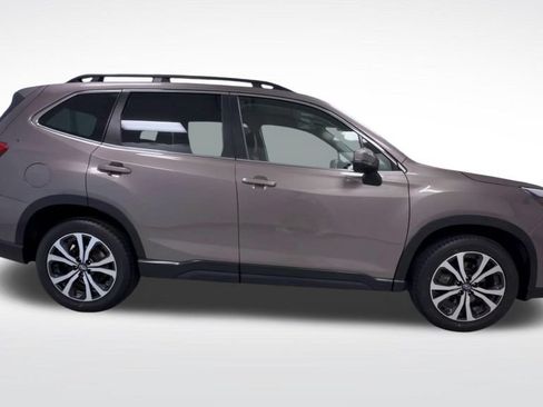 Used 2023 Subaru Forester Limited AWD/4WD image 9