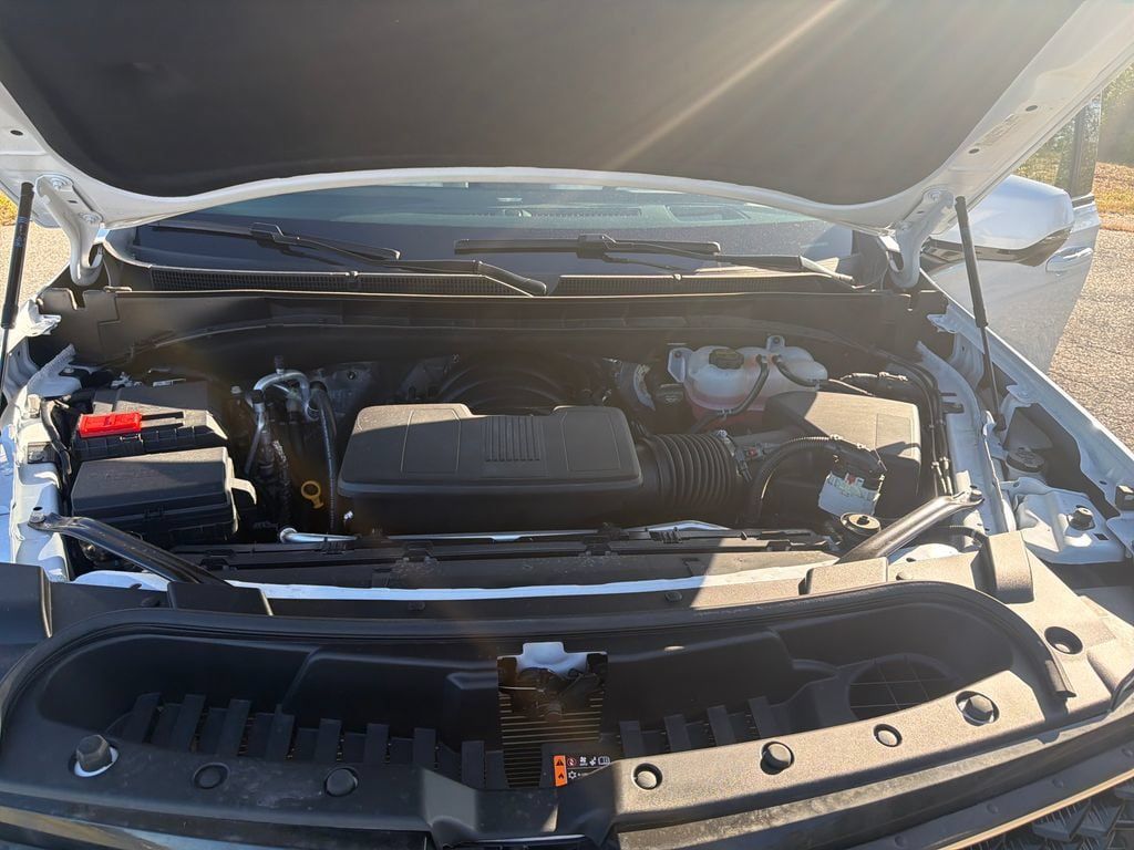 Used 2026 Cadillac Escalade Platinum Sport w/ LPO, ONYX Package AWD/4WD image 23