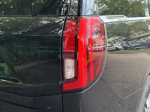 Used 2025 Ford Expedition Active RWD image 9