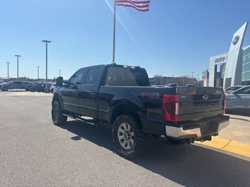 Used 2020 Ford F250 XLT w/ FX4 Off-Road Package image 3