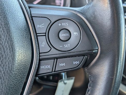 Used 2019 Toyota Camry LE image 20