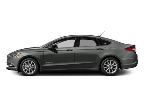 Used 2017 Ford Fusion SE FWD image 3