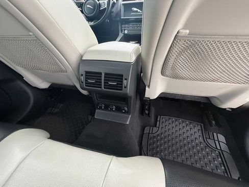 Used 2020 Jaguar F-PACE S AWD/4WD image 17
