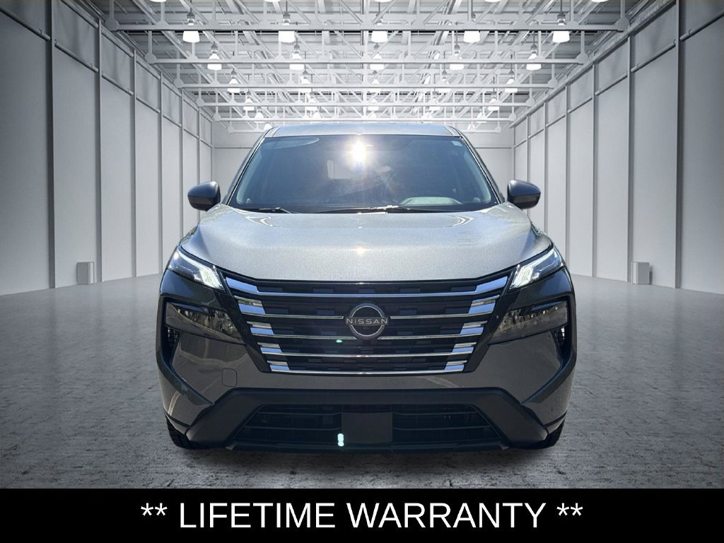 Certified 2026 Nissan Rogue SV FWD image 2