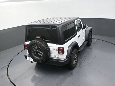 Used 2024 Jeep Wrangler Sport AWD/4WD image 18