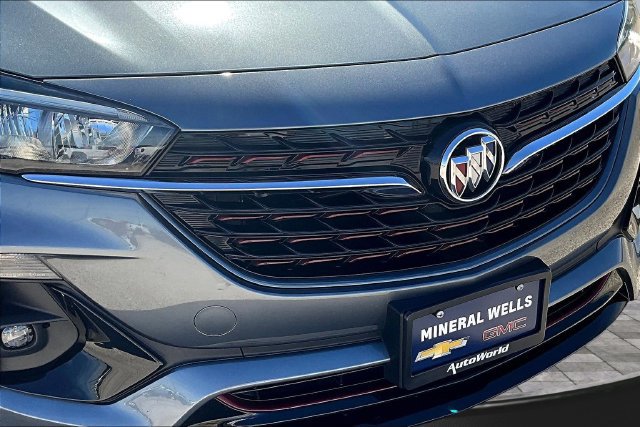 Used 2022 Buick Encore GX Select w/ Sport Touring Package FWD image 31