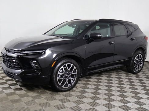 Used 2025 Chevrolet Blazer RS FWD image 10