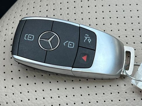 Certified 2022 Mercedes-Benz GLC 300 4MATIC image 32
