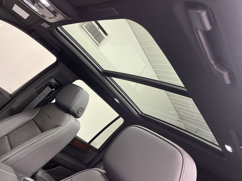 Certified 2025 GMC Yukon XL Denali w/ Sun & Power Step Package image 14