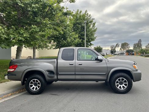 Used 2004 Toyota Tundra SR5 w/ SR5 Extra Value Pkg image 2