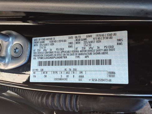 Certified 2023 Ford Escape Active FWD image 30