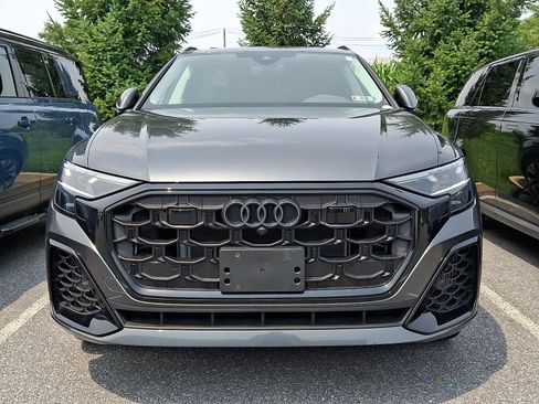 Used 2024 Audi Q8 Premium Plus AWD/4WD image 4